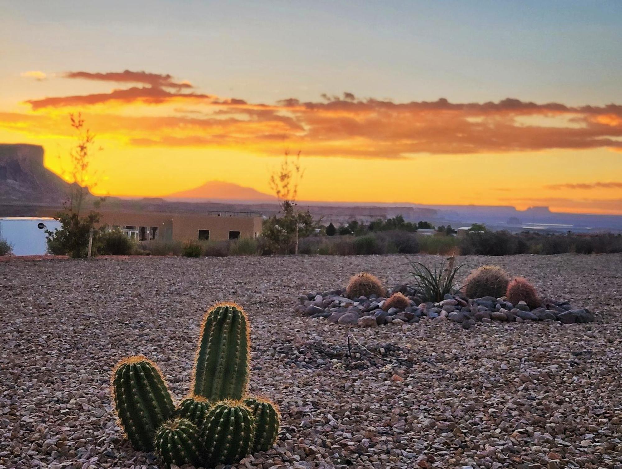 Lake Powell Sunrise Villa By Antelope Canyon Big Water Esterno foto